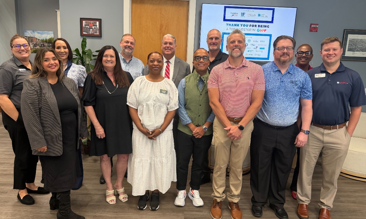 NorthStateBank's tweet photo. SBA Business Development Officer 𝗝𝗲𝗮𝗻𝗻𝗶𝗻𝗲 𝗕𝗮𝗹𝗮𝗻𝗸𝘆 took part in an SBA-hosted Lenders Roundtable. The meeting brought lenders and SBA representatives together to discuss ways to improve collaboration and better serve small businesses. https://t.co/5AASJdqoJc