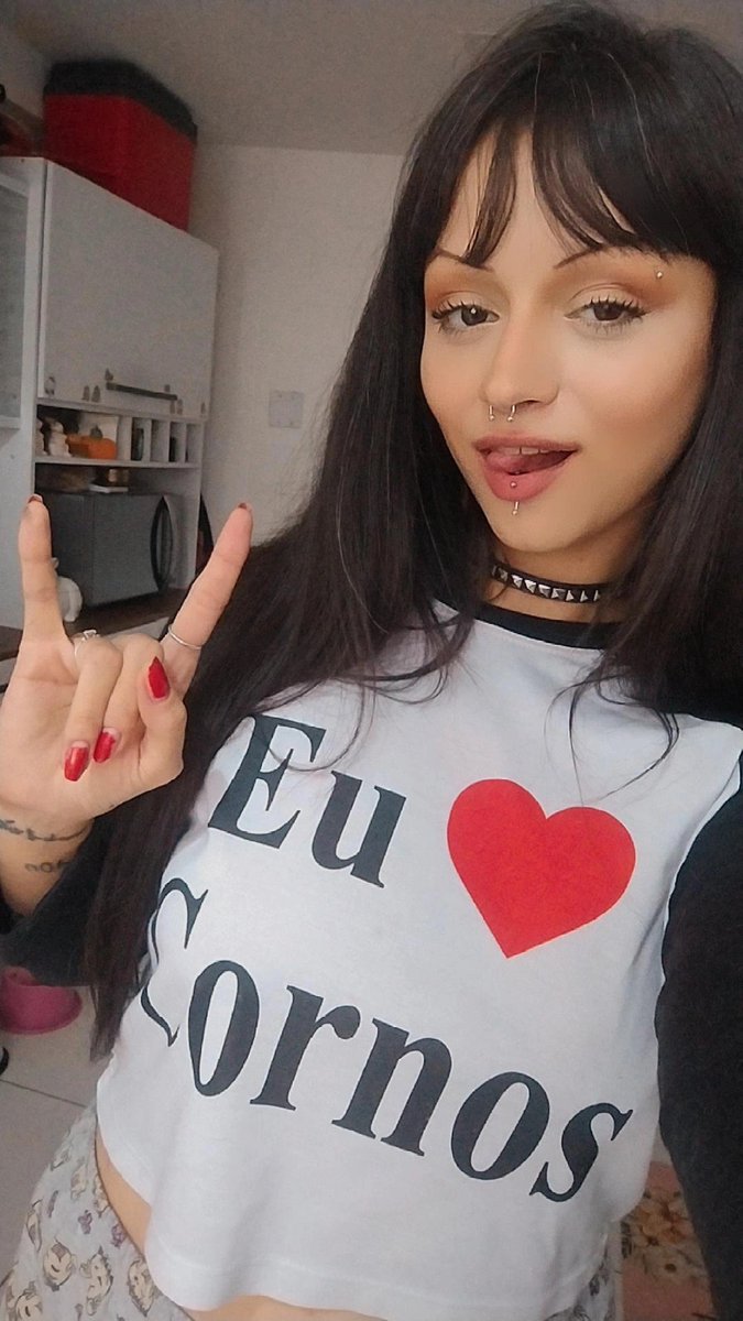 verodomme's tweet photo. Oi chifrudos 🥰🤘 https://t.co/4iOnp4fxDT