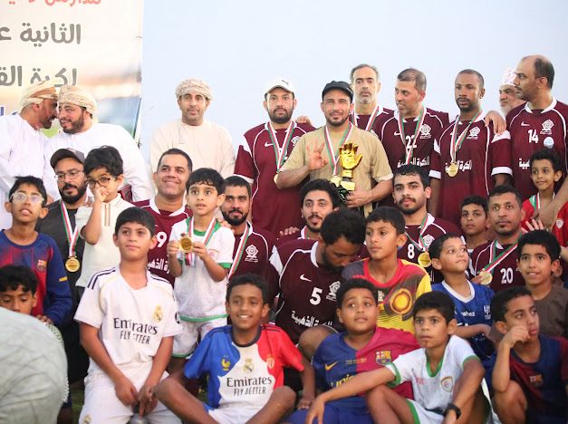 EduGovNBT2207's tweet photo. جانب من التتويج التاريخي!
فريق معلمي مدرسة الإبداع يتوّج بطلاً لبطولة معلمي مدارس صحم 12 لكرة القدم ⚽🔥 ٢٠٢٦ م. https://t.co/eoFNNd7vEW