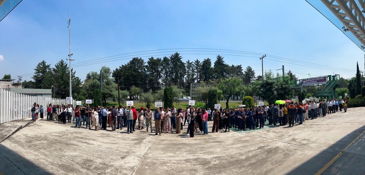 pulido_amalia's tweet photo. Este día el @IEEM_MX participó  en el #PrimerSimulacroNacional2026 de manera ordenada y comprometida. Con estas acciones reforzamos la importancia de la prevención y la preparación ante situaciones de riesgo.✅ https://t.co/2y5ddSgRwe