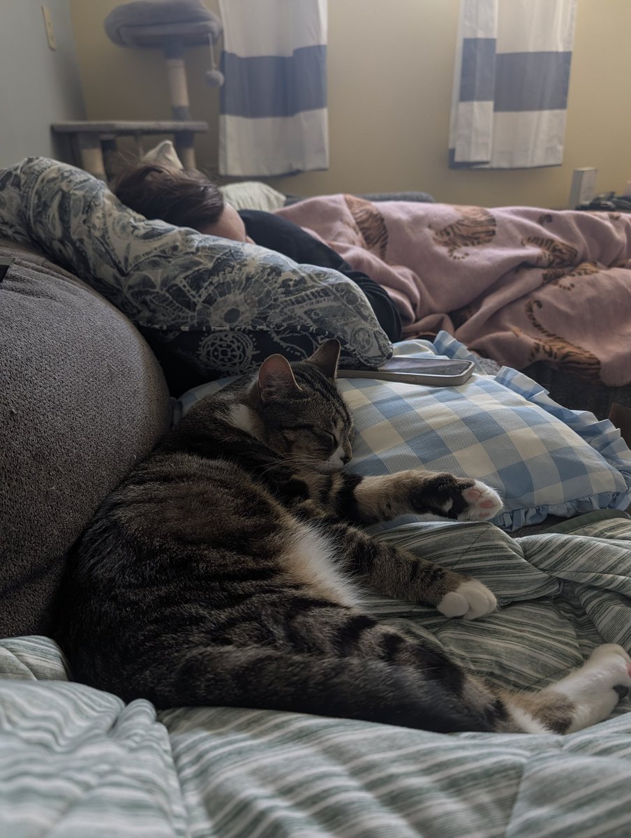 tonsskeezy's tweet photo. Two weeks of unemployment vibes https://t.co/fx3tvvy2ef