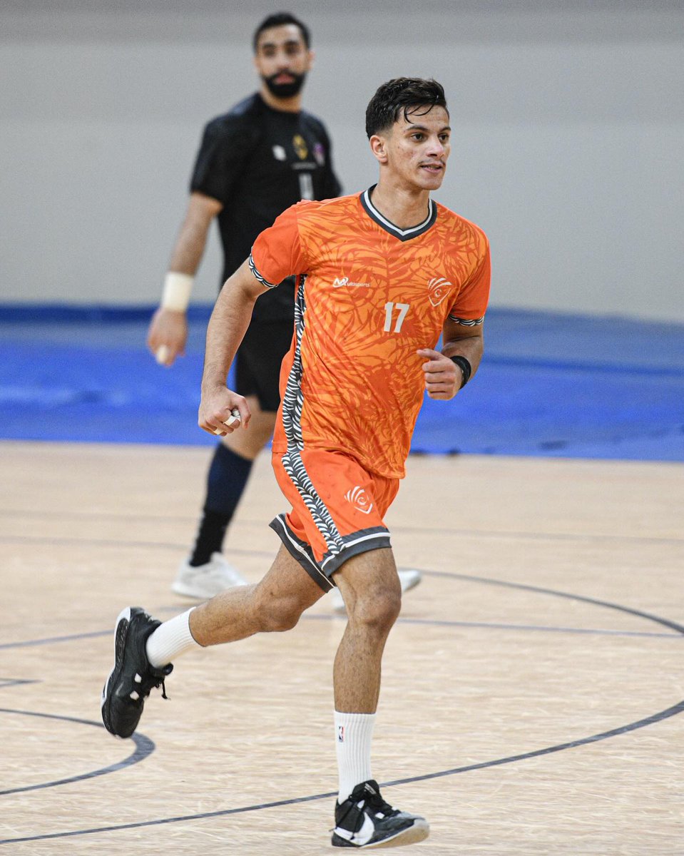 sfroon13's tweet photo. الحمدلله على نهاية موسم مليء بالتحديات والتجارب. 

والقادم أفضل بإذن الله🧡⚔️ https://t.co/Z9mlUz8LDc