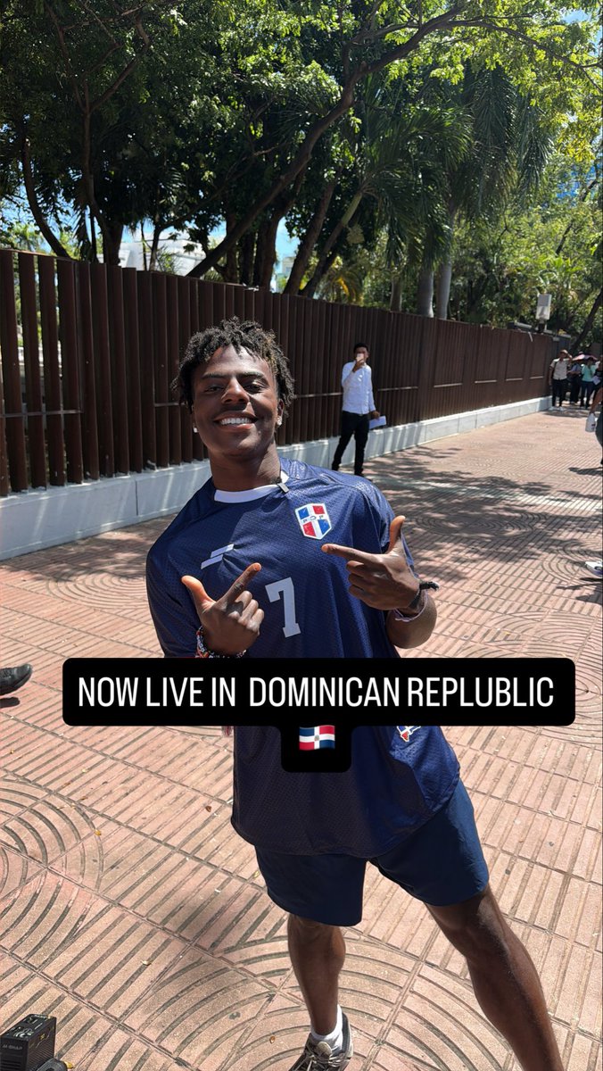 ComplexPop's tweet photo. IShowspeed hit 1 million live viewers while streaming in the Dominican Republic. https://t.co/uNh8vlRTUZ