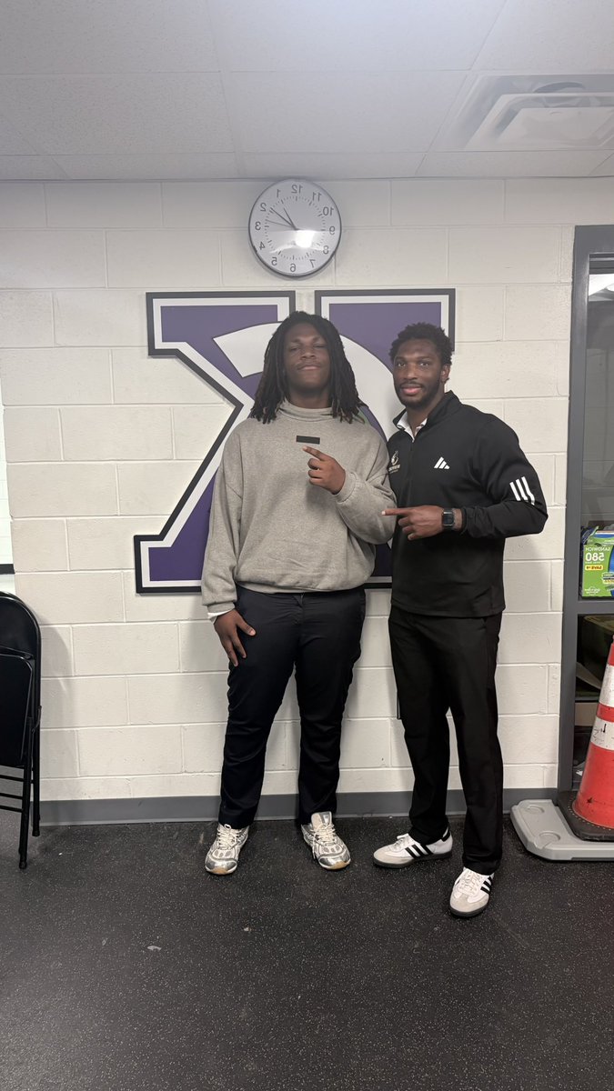 Kalebkjwilliams's tweet photo. Thank you for the junior day invite and an amazing conversation @SenoriseP I look forward to seeing what wofford is all about. Go Terriers!! @coreyjarvis15 @KACWarriorFB @CoachAntSwain https://t.co/eJ6nNOcDlC