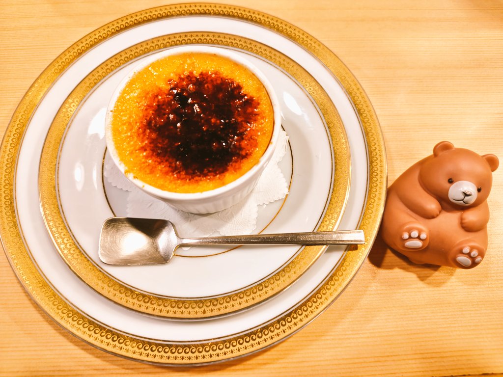 morinokuma3beer's tweet photo. 【太田 らーめんDININGれんげ さん】
坦々麺＋クレームブリュレ

昨日のお話。
お昼にお伺い、店内ほぼ満席の盛況ぶり。
ご飯が品切れのため、注文は表記に。
いつもお心遣いありがとうございます。
何度来てもホッとする店内の雰囲気とラーメンの味。
〆のブリュレを食べつつノンビリと、満足の完食。 https://t.co/wJPv79cni1