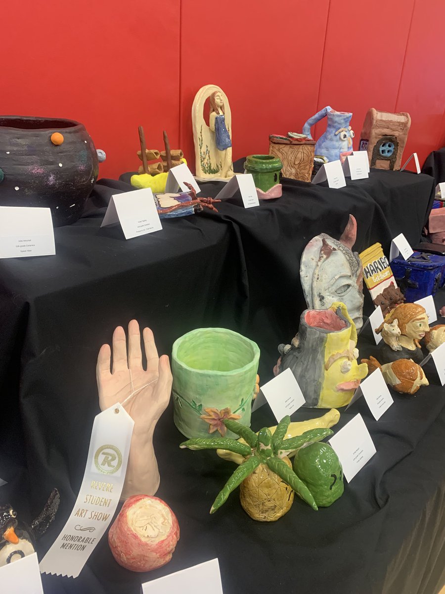 RevereCOA's tweet photo. It’s Day 3 of the Art Show! Stop by the high school tonight 6-8:30pm. 

Enter the parking lot off Everett Rd and use the 2nd set of doors near the fields to enter.   @Revere_HS_PTSA @bath_pta @BathCountry @HeartofRevere @RichfieldElem https://t.co/9cnj1ouXyB