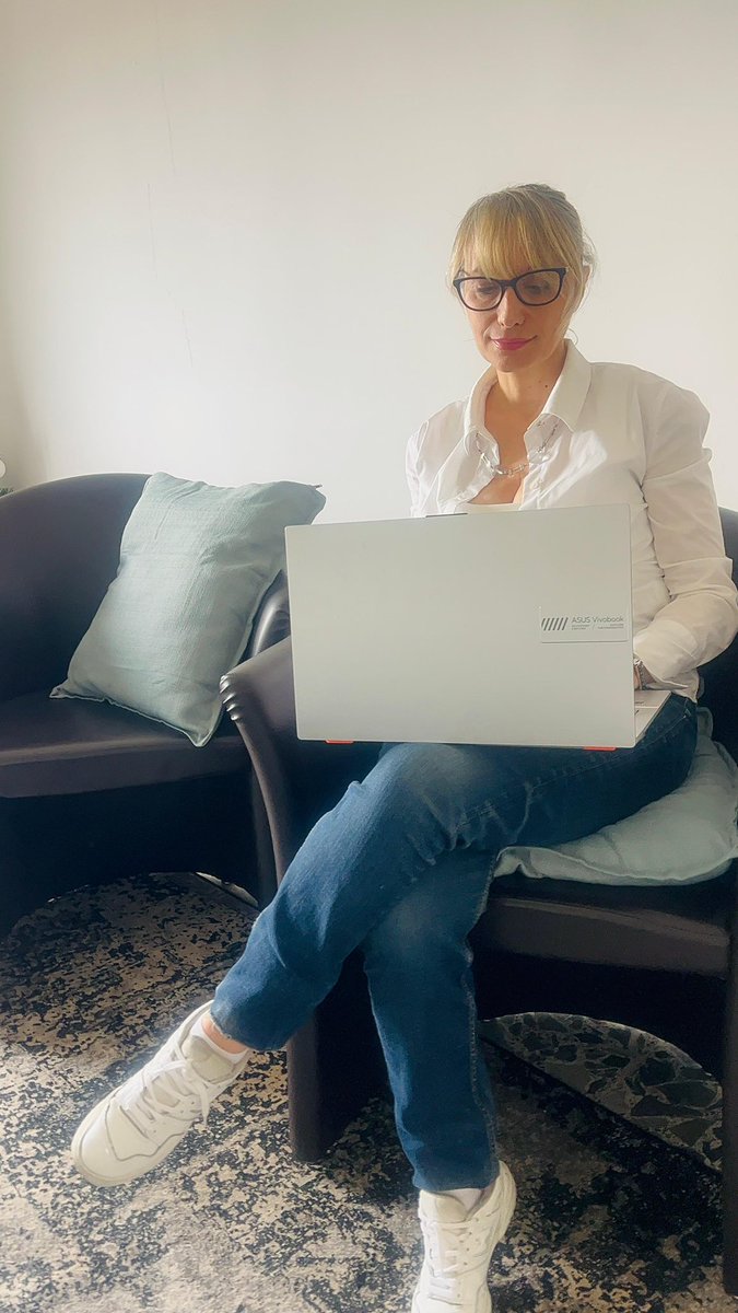 BarbaraCongiu's tweet photo. La mia IA ormai sa troppo di me, forse sarò costretta ad “ucciderla”🤣 #IA https://t.co/pjScirUUS8