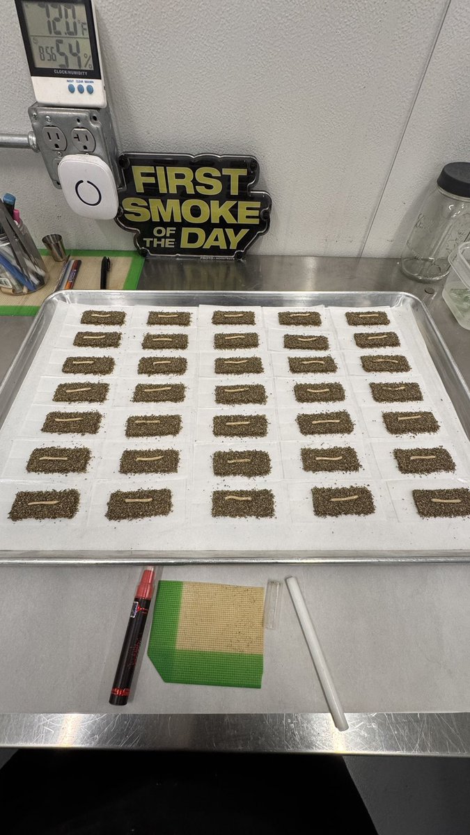 justt_nick138's tweet photo. @Imperialclubla 
BARS ON BARS 🔥would love to roll you a hashhole to try out 🙌🏼 . https://t.co/gB2DoNjw5P