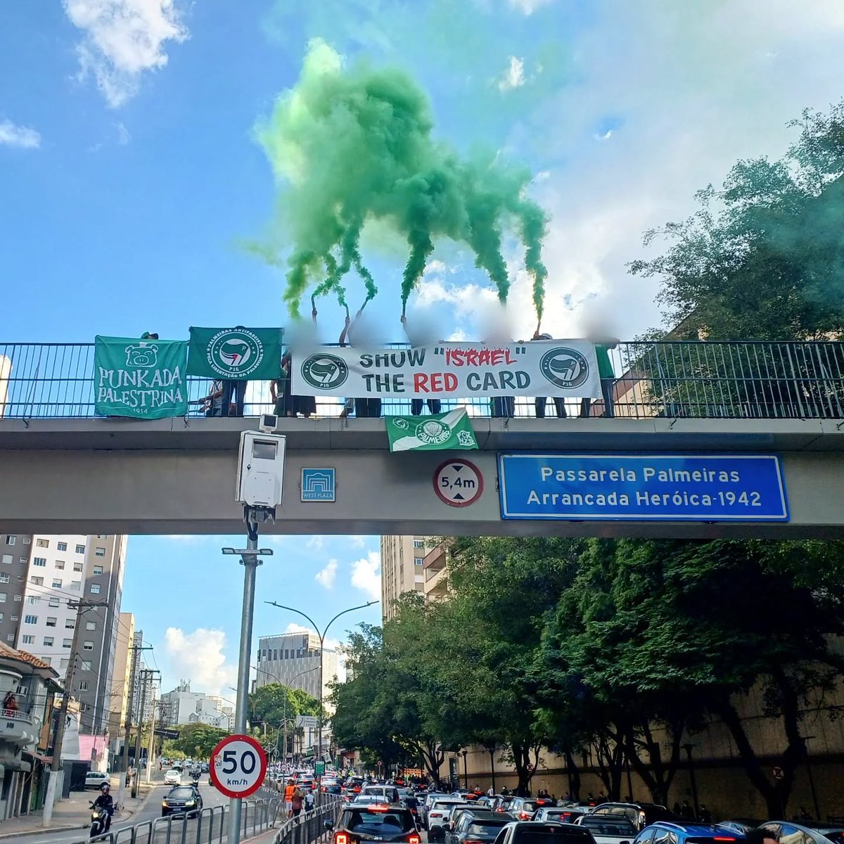 Antifa_Ultras tweet media