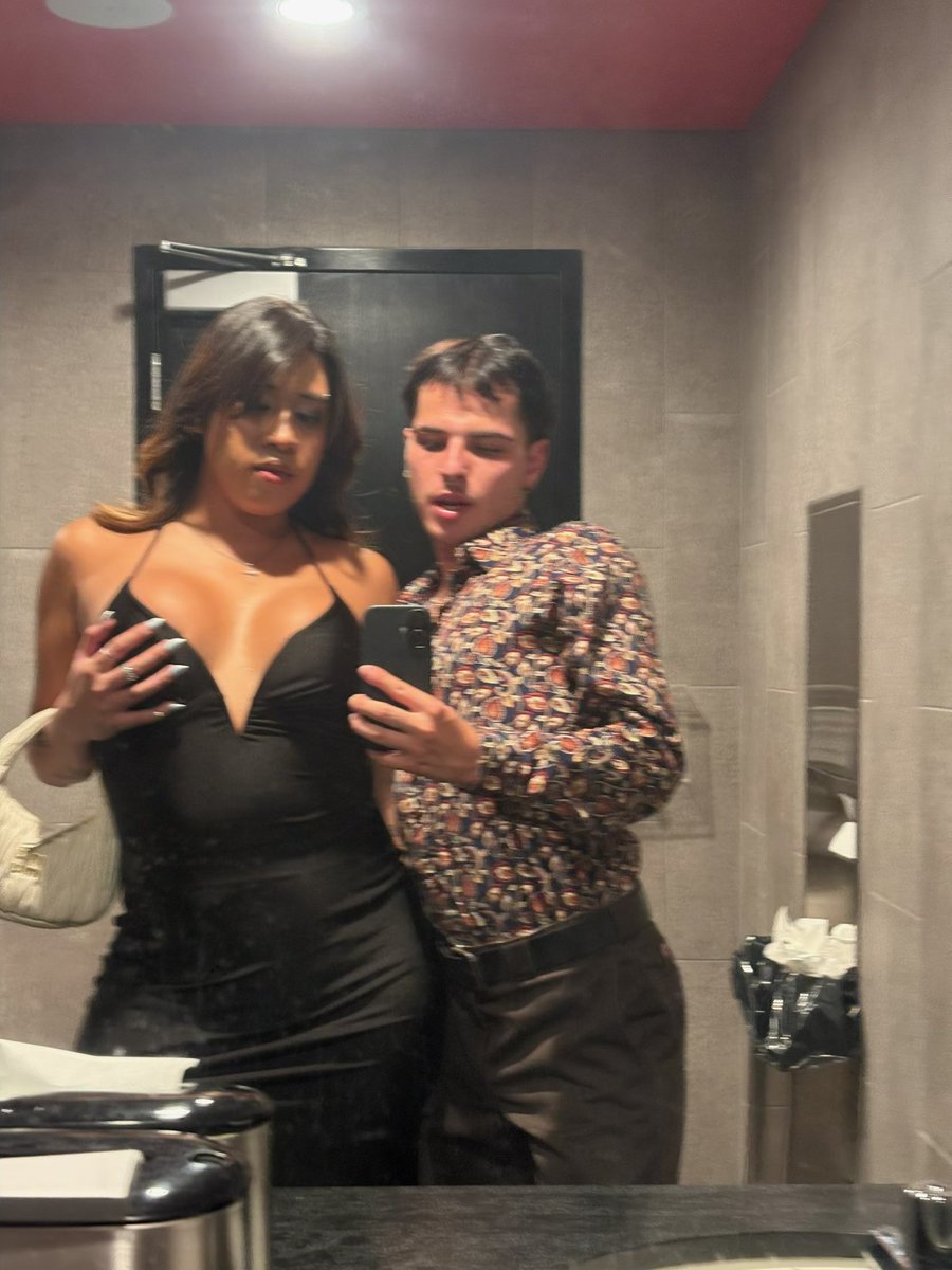passivebimbo's tweet photo. I love being a birthday girl #trans #transgirl #tgirl https://t.co/cvqpaML7OJ