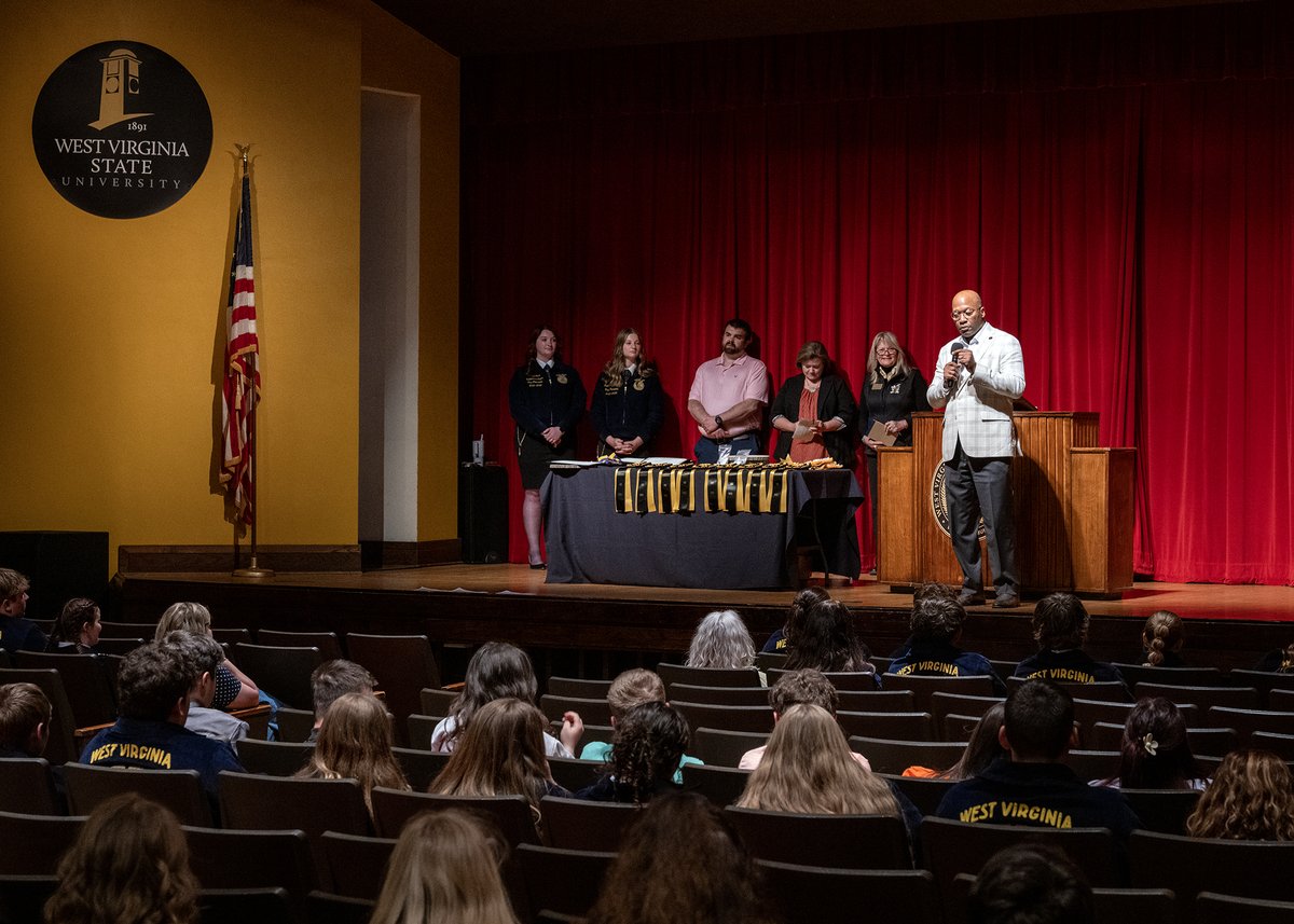 West Virginia State University tweet media