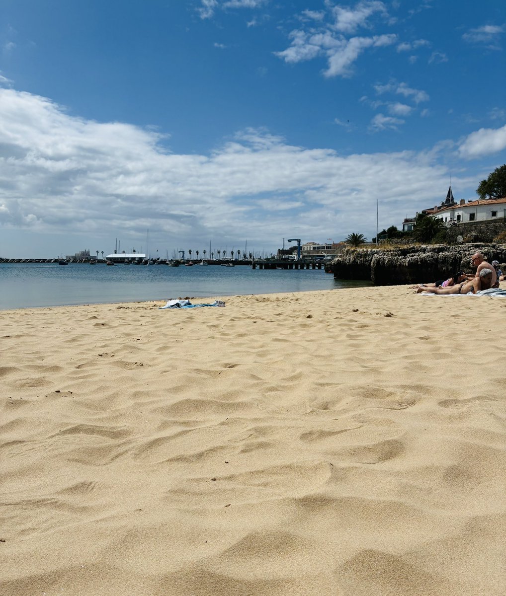richcoe75's tweet photo. Cascais 🇵🇹☀️🌴🍻 https://t.co/pTKvPIsi0y
