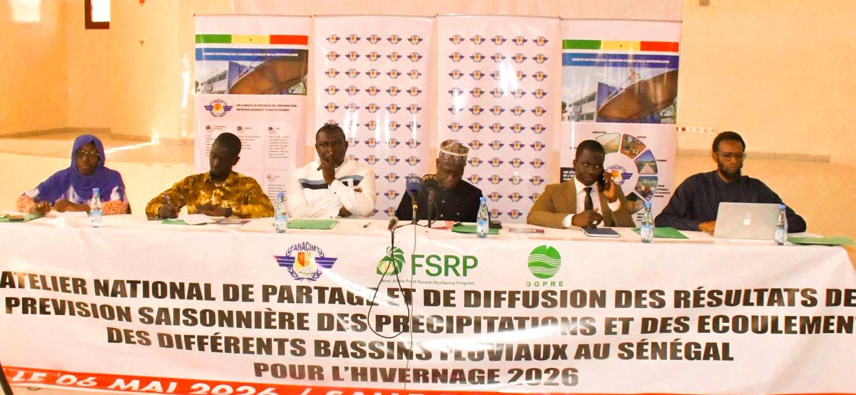 meteosenegal's tweet photo. Démarrage tardif, risques de longues séquences sèches, fin de saison tardive : L’ANACIM partage avec les acteurs les prévisions saisonnières de l’hivernage 2026
https://t.co/HIw8A4B1PL
#anacim #meteosenegal #DGPRE #FSRP #hivernage2026 https://t.co/rrMcFGS5Ai