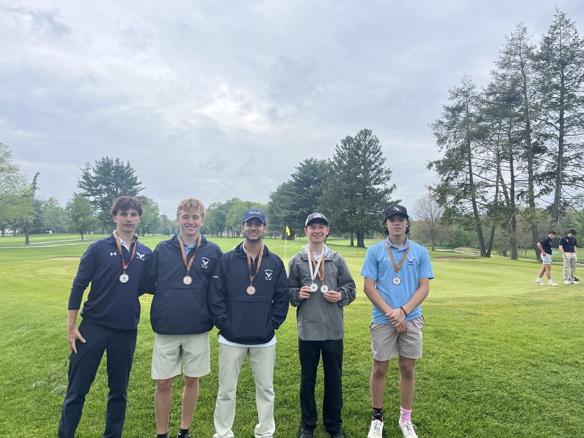 WVIndiansGolf's tweet photo. Wayne Valley wins the Big North Conference tournament today at Preakness Valley Golf Course. Kenny Kiger shoots 72 to finish in 2nd place & Lucas Egan posts 75. Peter Swede shoots 76 & AJ DiAgostini cards 77 for the Indians. A great team win! #VALLEYPRIDE #team @BigNorthConBNC https://t.co/13ZizR8Zt6
