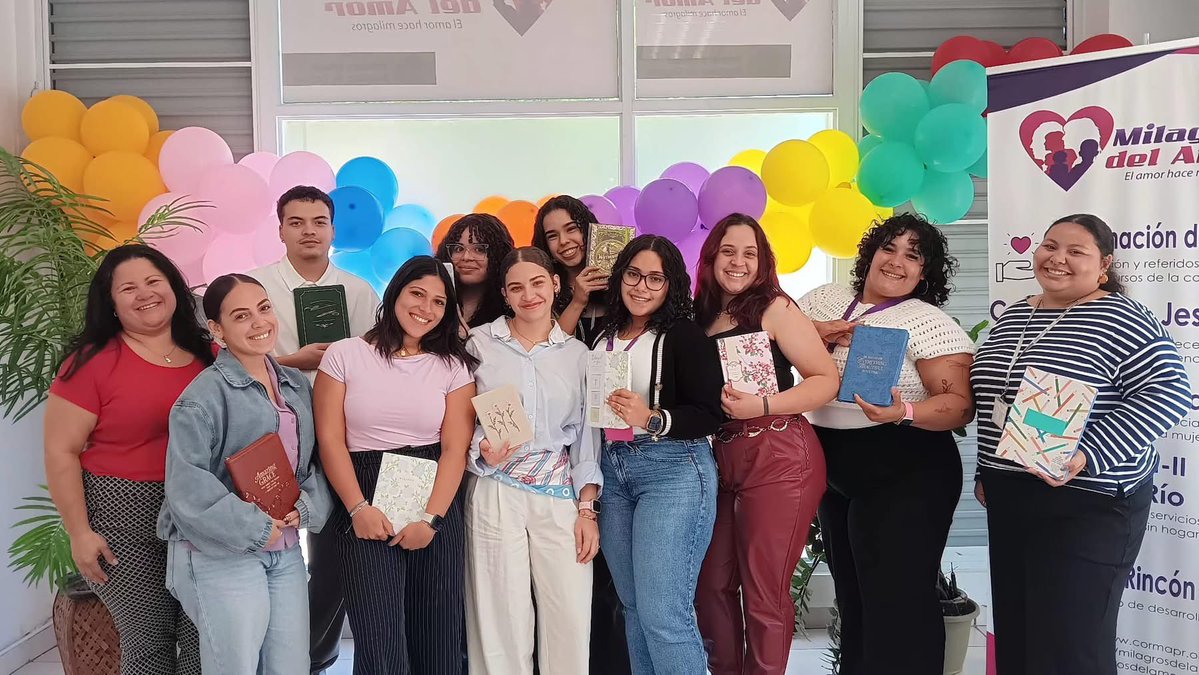 💛🦉 Reconocemos y felicitamos a nuestros estudiantes del Programa de Trabajo Social de la #UPRH en la culminación de su práctica en la Corporación Milagros del Amor (CorMA). ✨

Agradecemos a CorMA por abrir sus puertas y brindarles un espacio de aprendizaje, servicio y