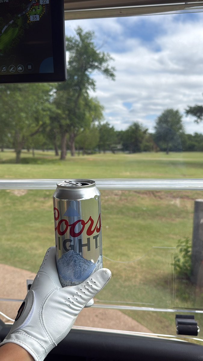 tonygivenski's tweet photo. +5 through 2. Coors Light Tall Boy https://t.co/AgpQoPphld