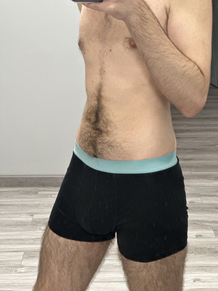 Maks761681's tweet photo. #нюдсоч��тверг #underwear https://t.co/tEIhRtlu3H