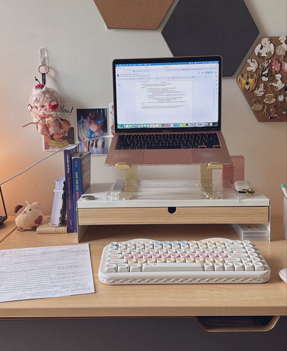 g_juniperwrites's tweet photo. I’m crying why is starting a paper always the hardest bit 😭😭😭 https://t.co/qos1qQ93Lm