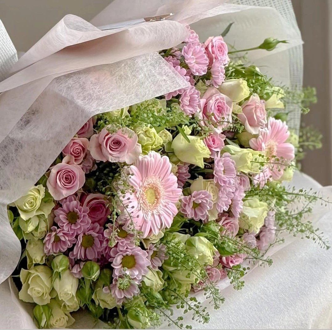 في هذا المساء ...❤
لا حروف ، لا كلمات ..💜
اليوم فقط سلام من القلب ♡
وباقة ورد حلوة لك
مساء السعادة لقلبك ♡
<a href="/AzizbagBag/">عبدالعزيز أحمد بغلف🇸🇦</a>