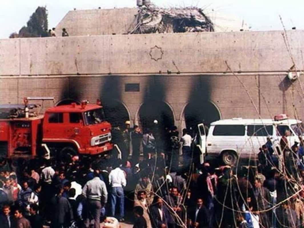 Alicetcom's tweet photo. The US #terrorist attack on the Shajarah Tayyiba #Minab school was not the first;
February 13, 1991 / 4 a.m.
#Baghdad / "Amarieh" shelter
408 people burn in the fire.
261 women and 62 children.
#EPSTEİN
#TrumpPedófilo
#TrumpAttack https://t.co/Sbkb35LdCN