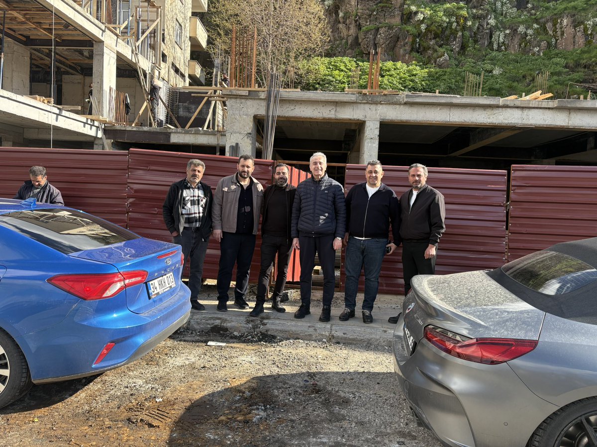 tansel_tercan's tweet photo. Bitlis’in kadim ruhuna karşı, zamanın derinliğinde yankılanan bir misafirperverlik vardır. Bu topraklarda atılan her adım, sadece bir yatırım değil; bir değer, bir anlam ve bir hatıra inşa etmektir.

Bu yıl içinde faaliyete geçecek olan Managed by Dedeman tesisimizin değerli yatırımcısı Sayın Coşar Bey ile gerçekleştirdiğimiz iş birliği, sadece bir proje ortaklığı değil; aynı vizyonun, aynı inancın ve aynı sorumluluğun güçlü bir yansımasıdır.

Alemdar Camii’nin manevi huzuru ile Feyzullah El-Ensari Türbesi’nin asırları aşan hikmeti karşısında yükselen bu kıymetli proje, geçmiş ile geleceği zarafetle buluştururken; misafirperverliğin en saf halini de içinde barındırıyor.

Sayın Coşar Bey’e, özverili iş birliği ve olağanüstü misafirperverliği için en içten teşekkürlerimizi sunuyor; birlikte inşa ettiğimiz bu anlamlı yolculuğun, kalıcı izler bırakacağına yürekten inanıyoruz…

******************

In the timeless spirit of Bitlis, there exists a form of hospitality that echoes through the depths of history. Every step taken on this land is not merely an investment, but the creation of value, meaning, and legacy.

Our collaboration with Mr. Coşar, the esteemed investor of our Managed by Dedeman property set to open this year, reflects more than a business partnership it is a powerful alignment of shared vision, belief, and responsibility.

Rising across from the serene presence of Alemdar Mosque and the enduring wisdom of Feyzullah El-Ensari Tomb, this remarkable project gracefully bridges past and future, while embodying the purest essence of hospitality.

We extend our sincere gratitude to Mr. Coşar for his dedicated collaboration and exceptional hospitality, and firmly believe that this meaningful journey we are building together will leave a lasting legacy… @dedemancom #dedemanhospitality #bitlis #managedbydedeman