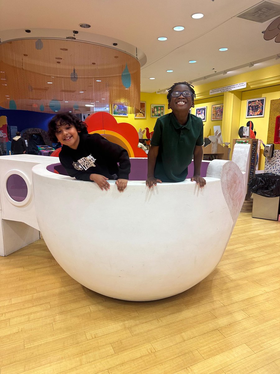 DillardES's tweet photo. Our Dillard Eagles had an amazing time exploring creativity and imagination during their Art Club field trip to Young At Art Museum! 🎨✨ 💚💛 https://t.co/KDb0D46zBg