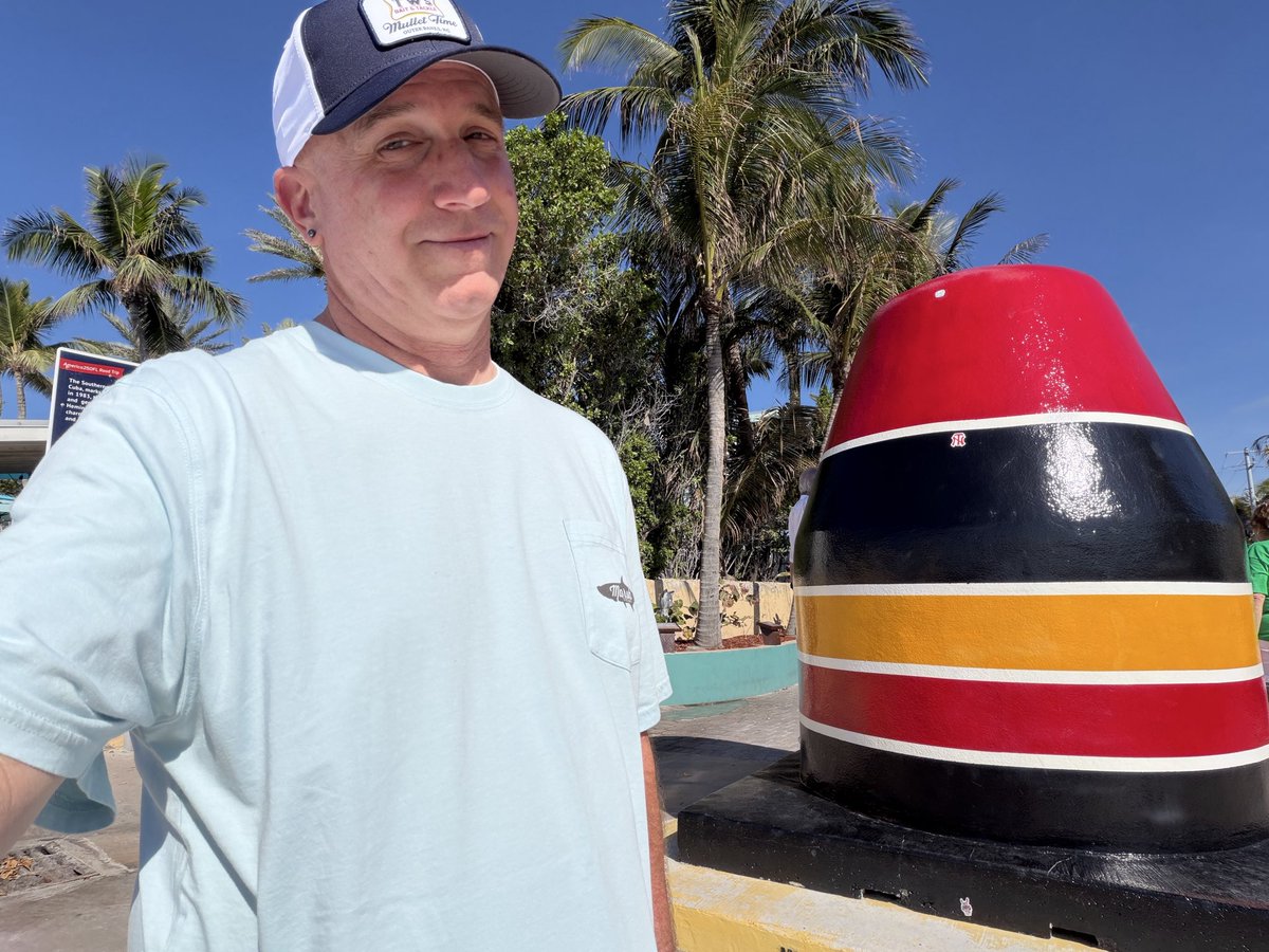 johnrevans's tweet photo. If image 1 is me posing with the Southernmost Point marker, but image 2 is me standing BEHIND the “southernmost point” then I am not entirely convinced that point is the southernmost… https://t.co/9FLQqsxO6J