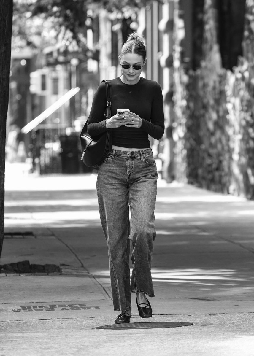 giaporeli's tweet photo. casual wednesdays in the spring https://t.co/n9f87iXdBO