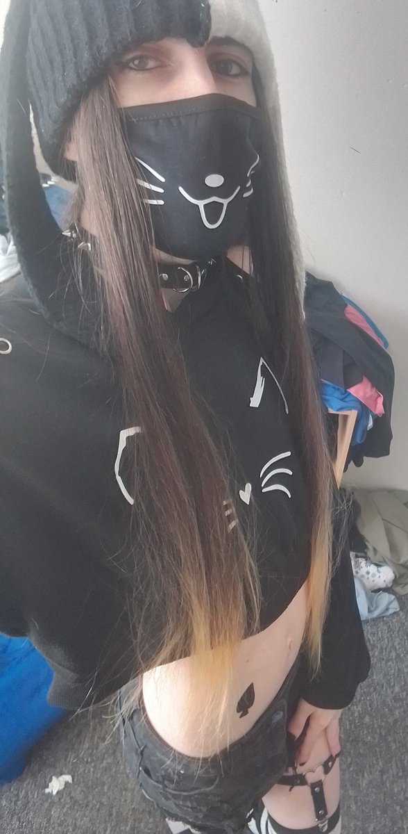 FembroGoonBunny's tweet photo. I can be a kitten too, not just a bunny 🤭

i look good in black 🖤

#whiteboywednesday #whiteboy #femboy #yt #bnwo #blacked https://t.co/vVnqEDpOCJ