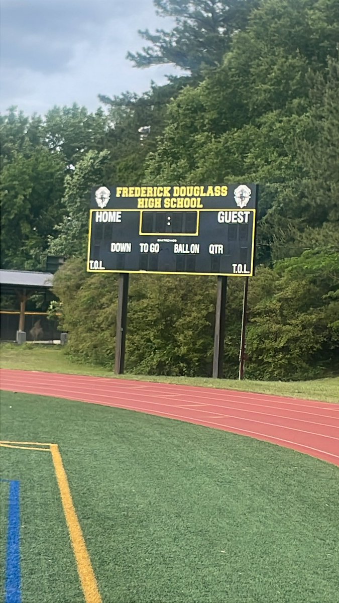 BigSkippin_75's tweet photo. 📍Douglass High School 

@FDHS_Athletics https://t.co/F5wTIUo3hz
