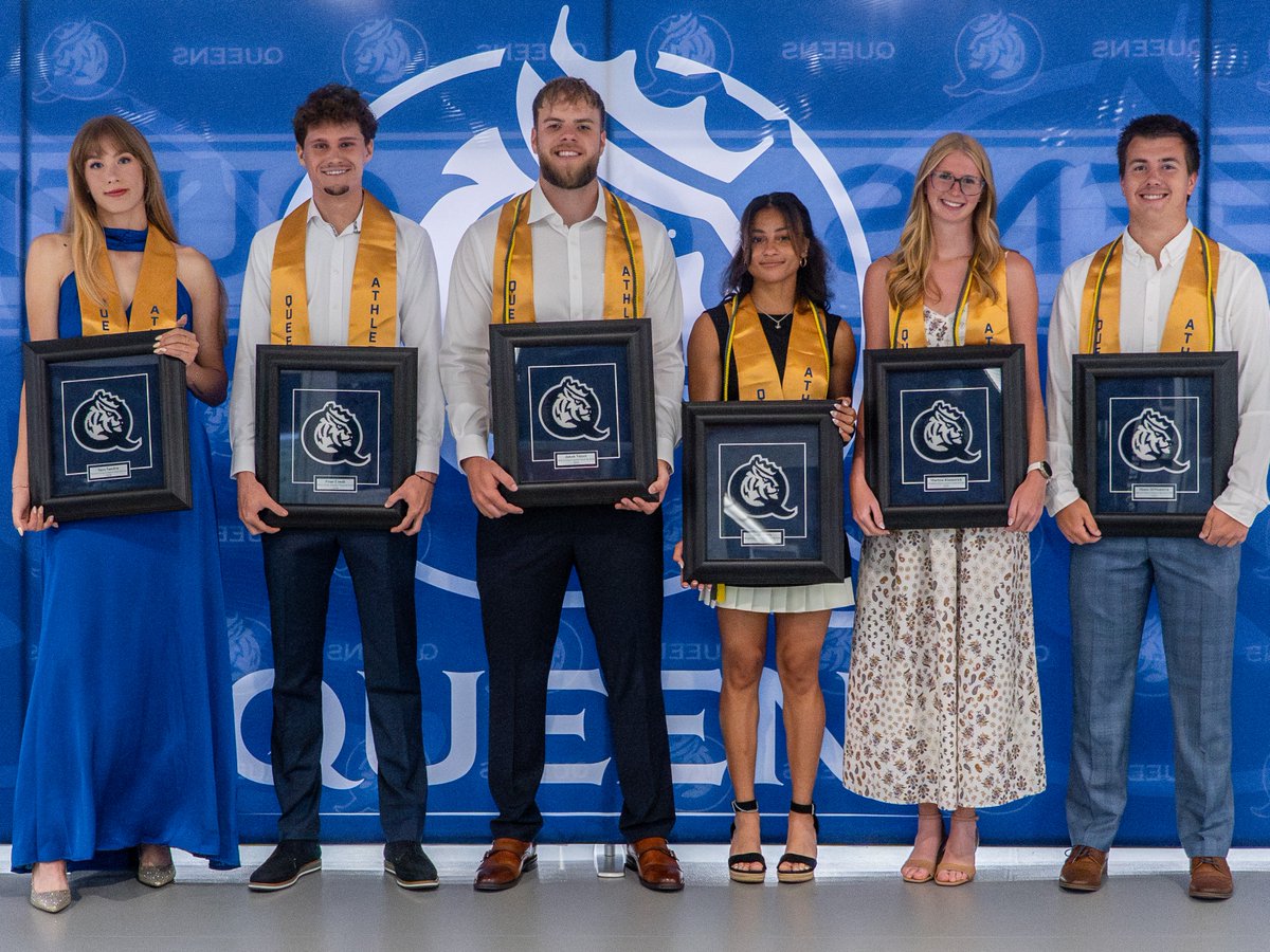 QueensTrack1's tweet photo. 👑 Senior Parade! 

Graduation before ASUN Championships next weekend.

#RoyalsRise | #QUeenCity https://t.co/S3BKJAHLcu