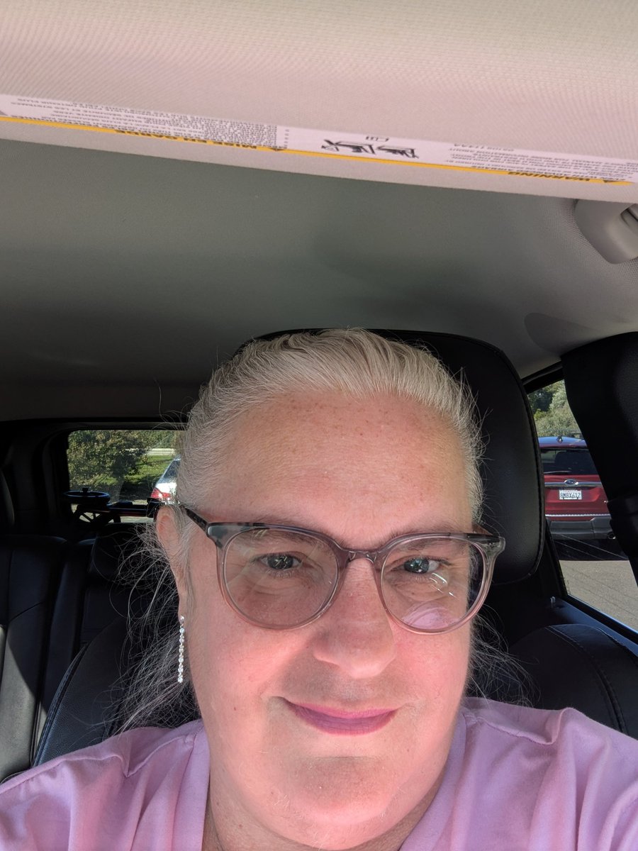 NikkiR70's tweet photo. @dexteristwisted 5' 5 1/2" 💋 https://t.co/c0HTLcUFsF