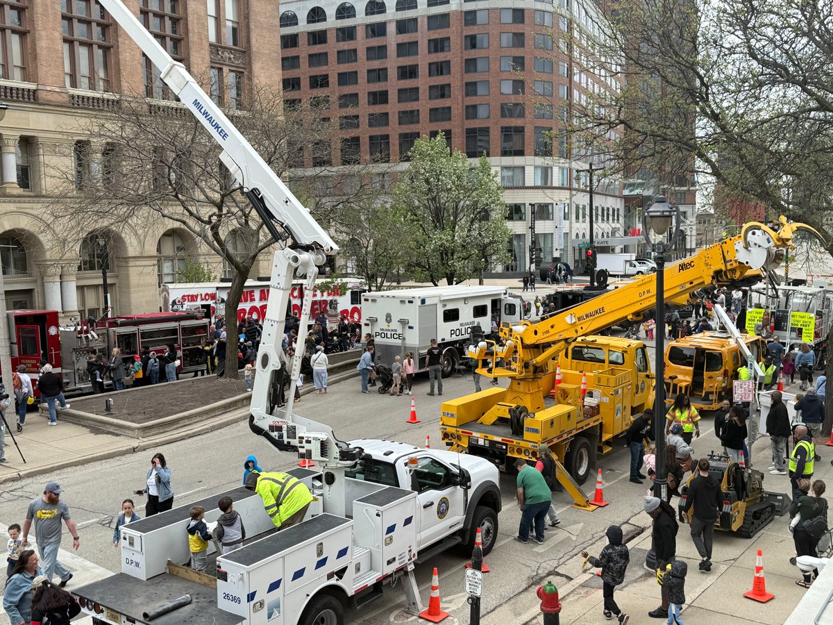 City of Milwaukee - DPW tweet media