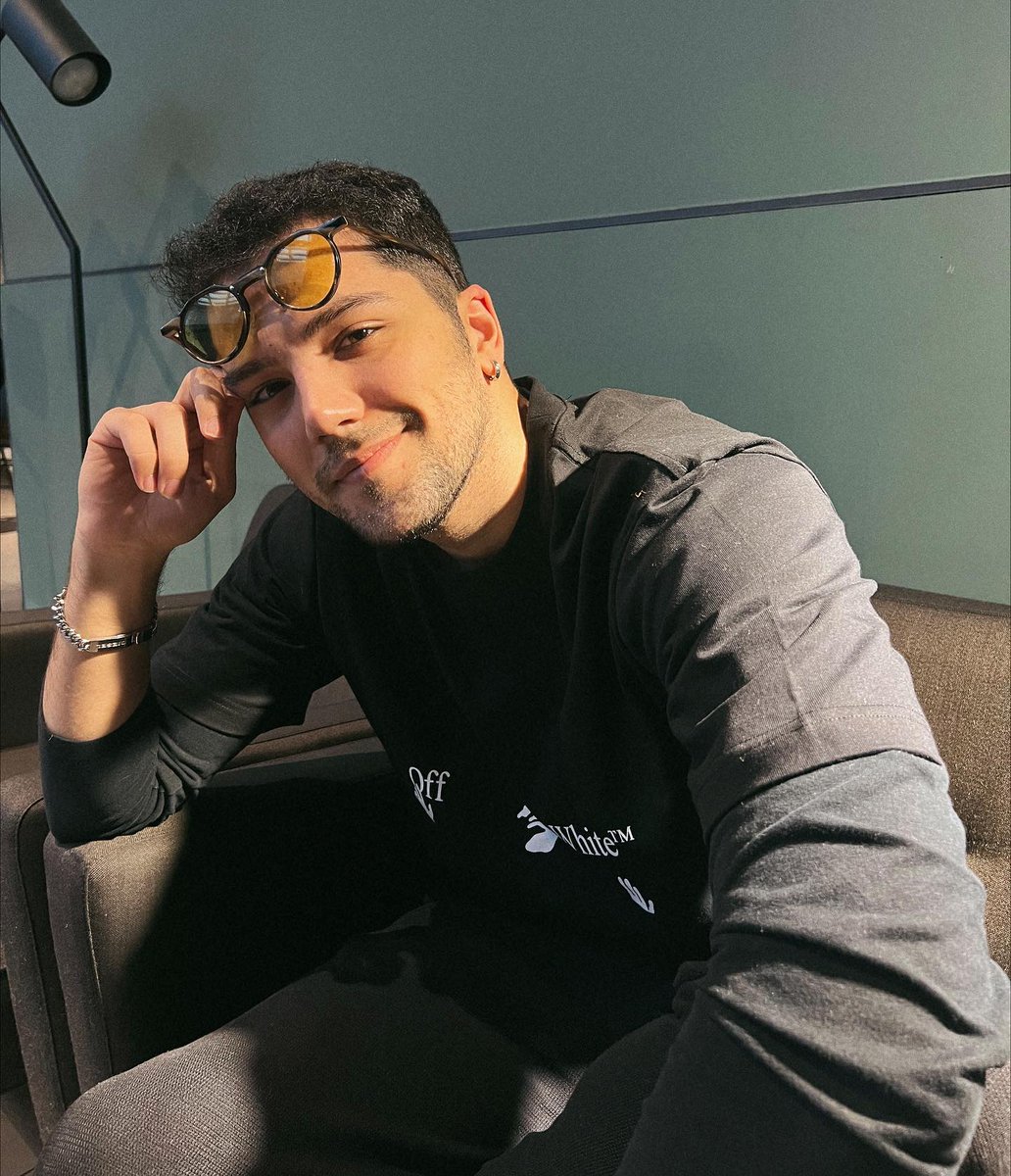ARCENEM232006's tweet photo. İyiki doğdun 🥳 iyiki varsın hep sen iyiki senhep yolun çok güzel olsun 🧡
Seni çok seviyorum Emre Aslan 🥰❤️
@emreaslan_ 

#emreaslan #uemreaslan #iyikidoğdunemreaslan https://t.co/NAwAGEB5mm