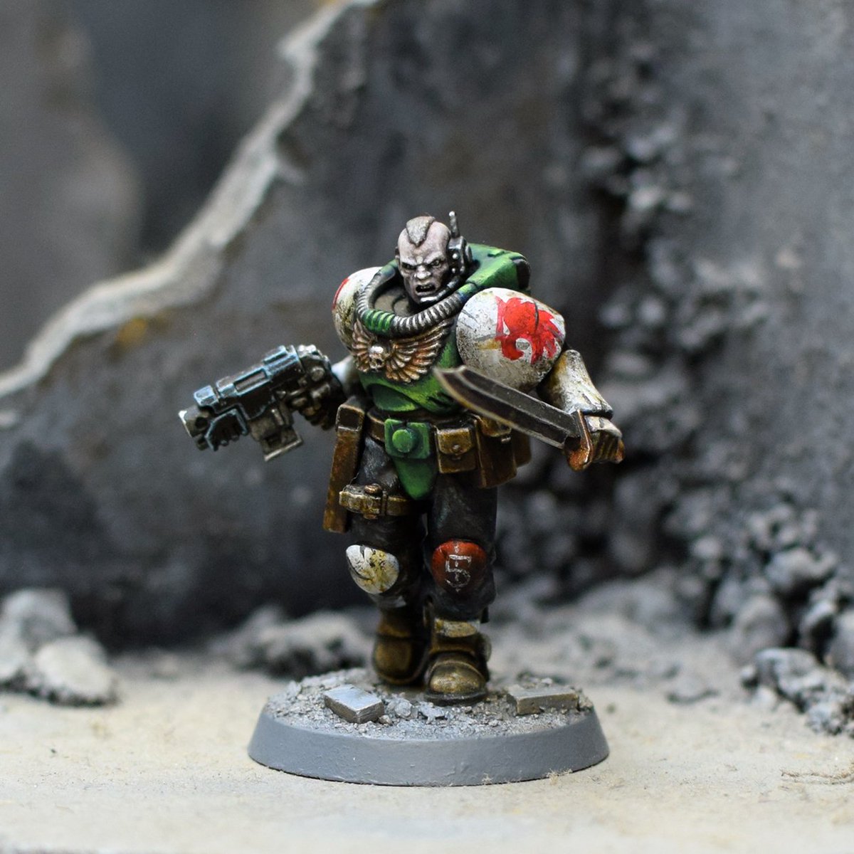 OathswornMinis's tweet photo. Some Marines... I planned Crimson Fists, but after painting two, I found I didn't really enjoy painting their colour scheme. So I've switched to Mentor Legion instead, and gone for a very dirty, weathered look.

First 7 models done; 5 Tacticals, 1 Razorback, and 1 Scout. https://t.co/J0kopiCnCQ