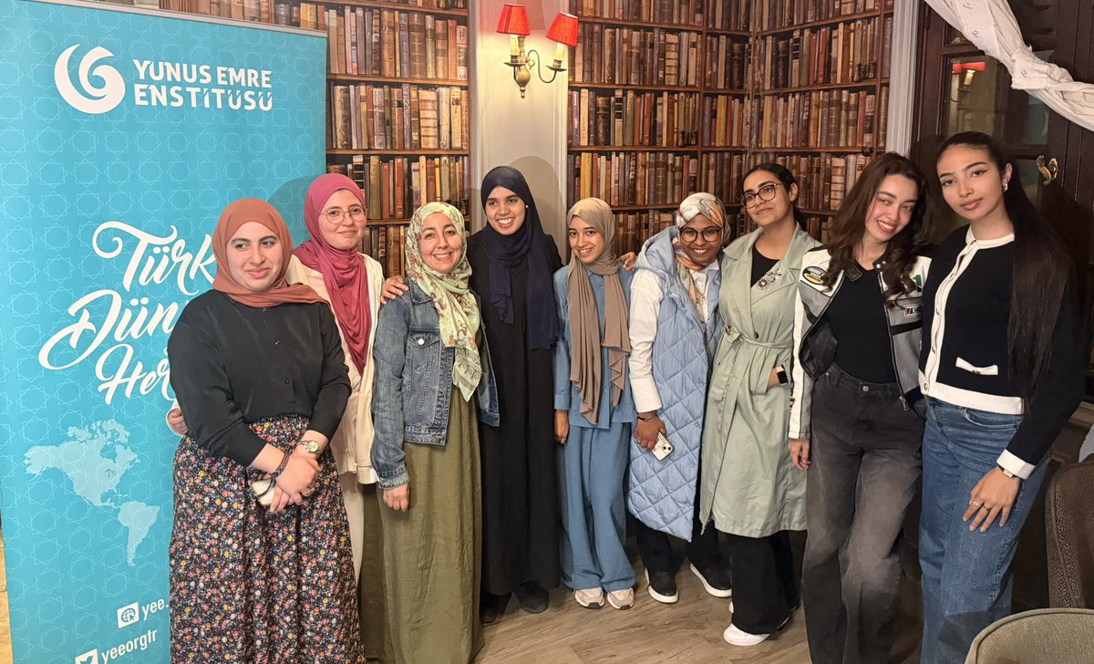 yeefas's tweet photo. نظمنا في المركز الثقافي التركي معهد يونس إمره بالرباط احتفالا بـ«يوم يونس إمره في 2 ماي» من خلال قصائد ألقتها طالباتنا المشاركات في المدرسة الصيفية للغة التركية.

في هذا اليوم الهام، اجتمعنا معا حول اللغة التركية النقية ليونس ولغة الحب التي يتحدث بها.
@yeeorgtr #YunusEmreVakfı https://t.co/TMUGkU9rgD