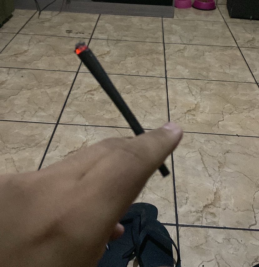 to fumando um chá com a seda preta