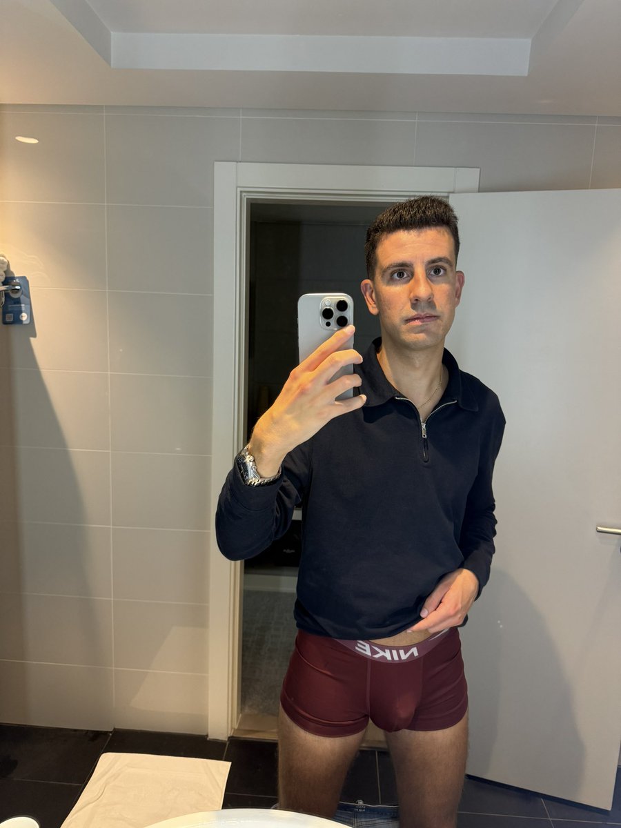 Alex tweet media