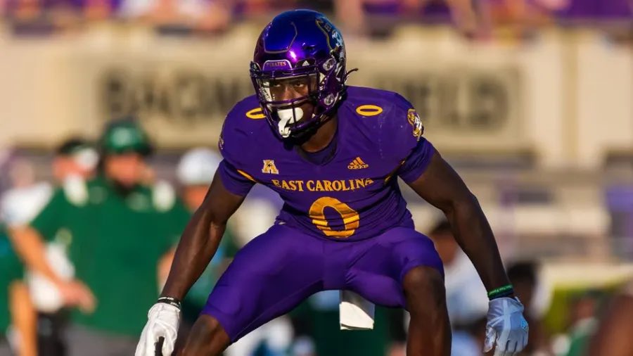 JaDaviousL's tweet photo. After a conversation with @RicoZackery I am Extremely blessed to be offered by ECU!!! #AGTG✝️ @LaBrandonHudson @shelton_felton @ECUPiratesFB @24VHSFootball @ChadSimmons_ https://t.co/bKhd2JuH3G