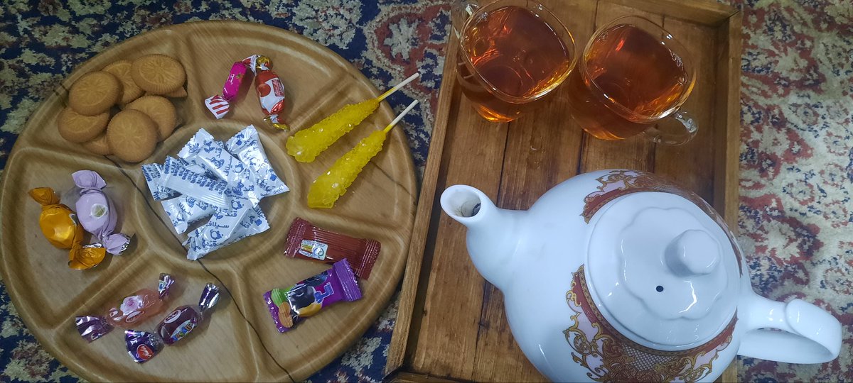 چای دونفره بعد یه پیاده روی زیر باران بهاری🌧☕️
#فالوبک_تضمینی
