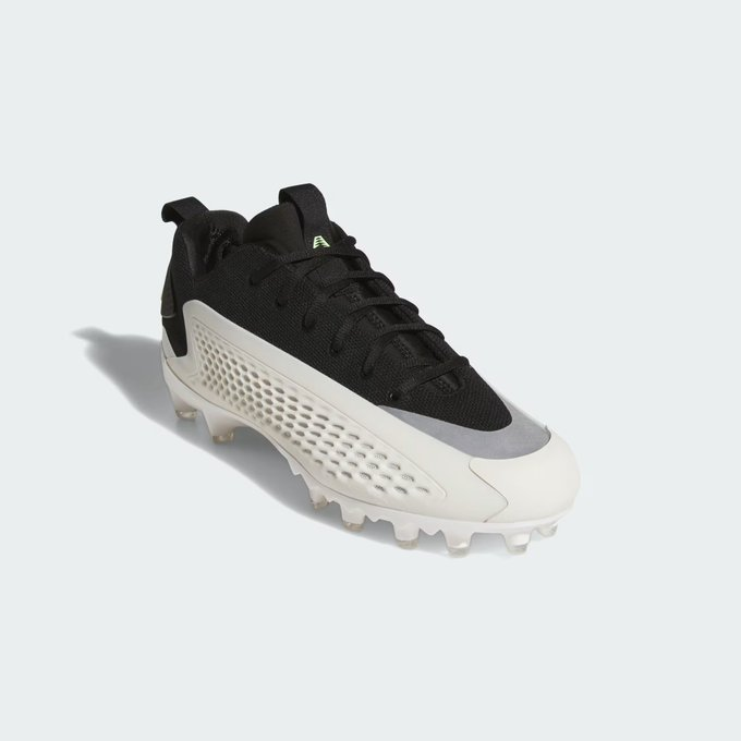 SnkrsStock's tweet photo. AD: Live in 30 mins 
Anthony Edwards 1 Low Football Cleats Collection
DSG (All colors) https://t.co/Ibs72sdvRD
Hibbett (white pair) https://t.co/B70AKZOtN8

Live on adidas 
Red https://t.co/TQdMZSd4YR
Blue https://t.co/1pOfPUuHmQ
White https://t.co/Za7GCcZEOG https://t.co/rYmxCRs86U