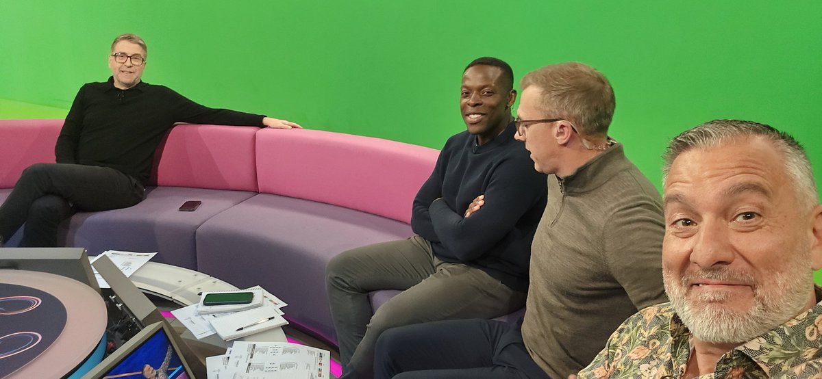 GuillemBalague's tweet photo. Three minutes to air
@BBCMOTD
@StephenWarnock3 @kickback_nedum #Chappers https://t.co/w8LUThbKVE