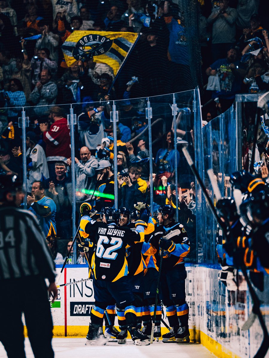 Toledo Walleye tweet media