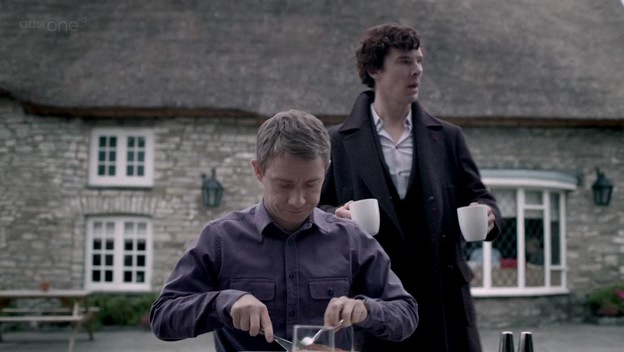 sapw's tweet photo. Happy #NationalBeverageDay #BenedictCumberbatch #DoctorStrange #Sherlock #TheRoses https://t.co/ivE5EU54b5