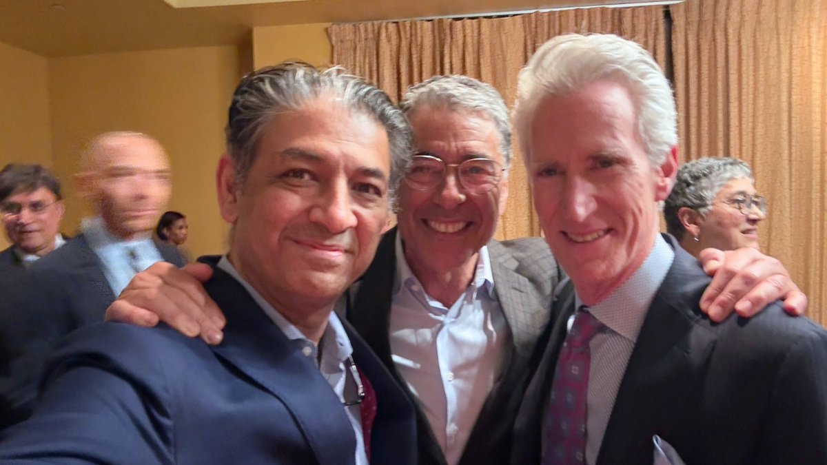 _AdnanSiddiqui's tweet photo. More from #AANS2026!
@AANSNeuro @cvsection #CVSection @mtlawton @drdavidlanger @rosalind_lai https://t.co/8Gp04eH8hq