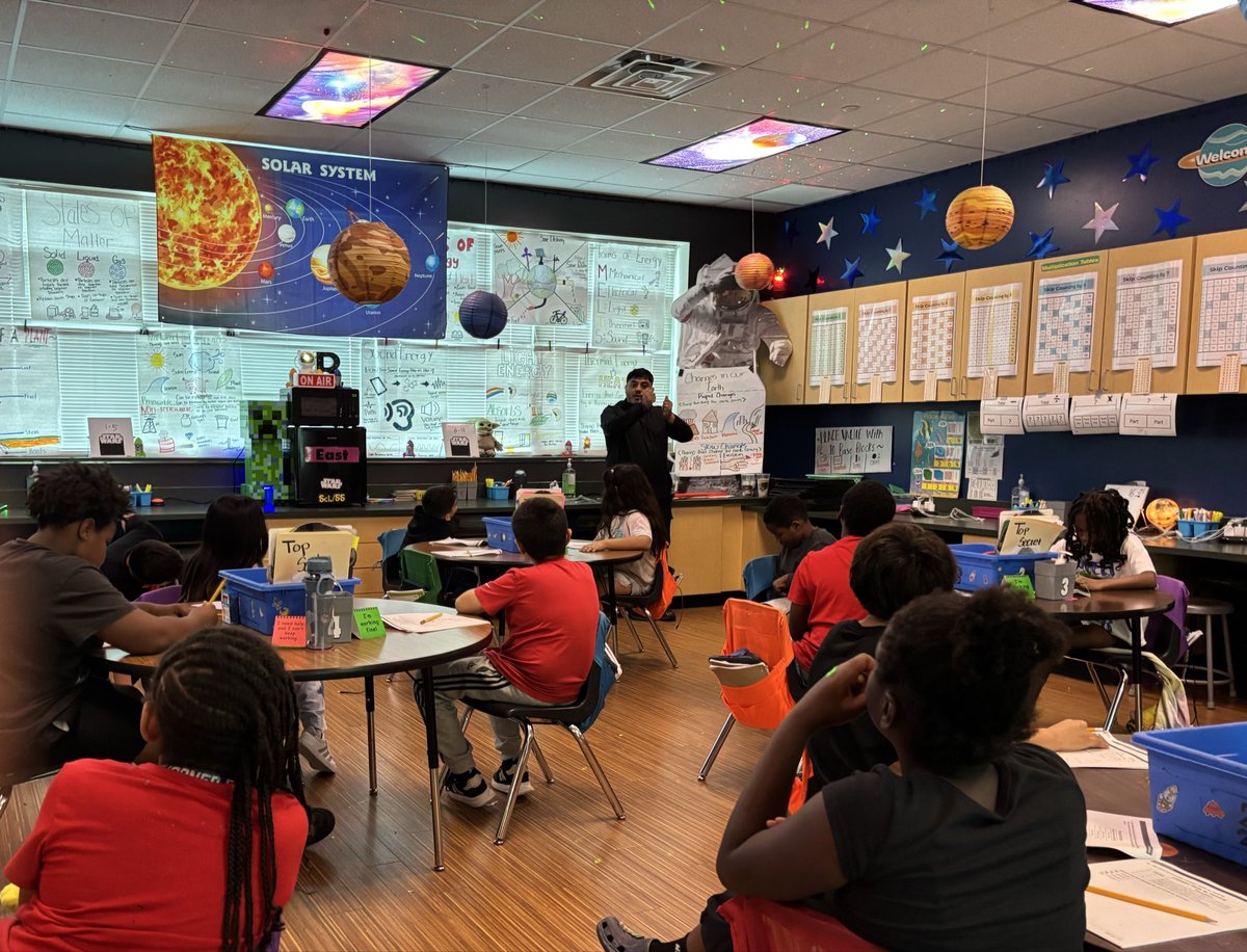 MrRomero0's tweet photo. MAP Science review but make it NEXT LEVEL 🚀Teaching around the room, on counters, and revisiting anchor charts 📸
Don’t worry… teacher was NOT hurt in the revising of this science lesson 😂🔬 #MAPTesting #ScienceReview #NextLevelTeaching @CBEBears @RISDScience https://t.co/KZndXxFKg6