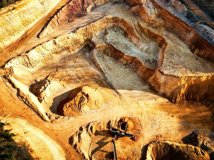 $LFLR.CN $LFLRF Secures Terms for Financing and Offtake of Gold Doré with Trafigura Canada Limited ibn.fm/E7CeW #stocks #stockmarket #finance #investing