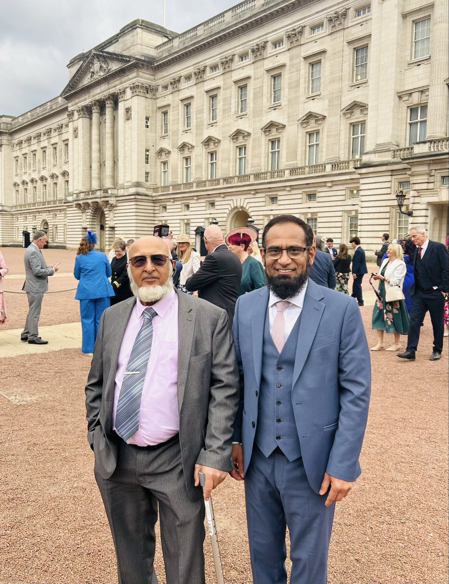 deeplishcc's tweet photo. From Rochdale to Buckingham Palace Deeplish cc  @deeplishcc at the King’s Garden Party as KAVS recipients. Thank you to our volunteers, funders &amp; donors who made this possible. #KAVS #Volunteering
#KingsGardenParty @TNLComFund @LBFEW @WeActTogether @RochdaleCouncil https://t.co/T7uKHf5mvU