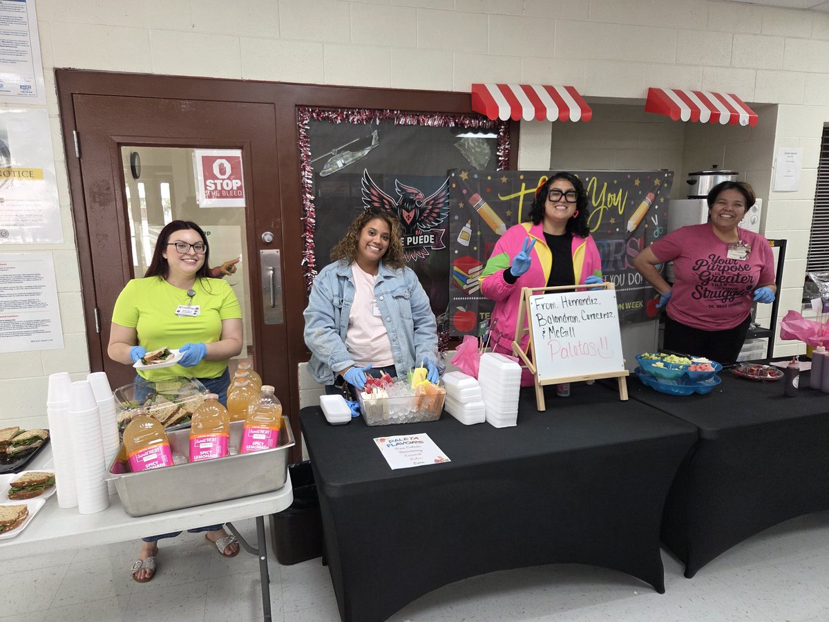 ChristineGleas1's tweet photo. Ladies, you outdid yourself! Thank you for making our teachers and instructional aides feel so appreciated this week! @Acuna008 #ysleta https://t.co/OAjWZkpJnp