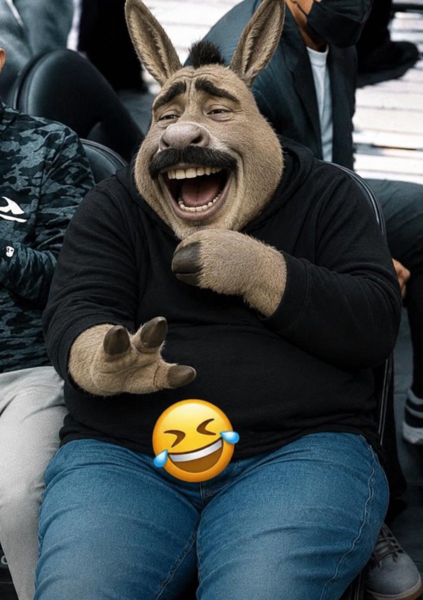 Shreck tweet media